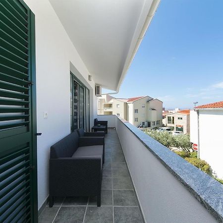 Apartments Sanja Baska Voda Exterior photo