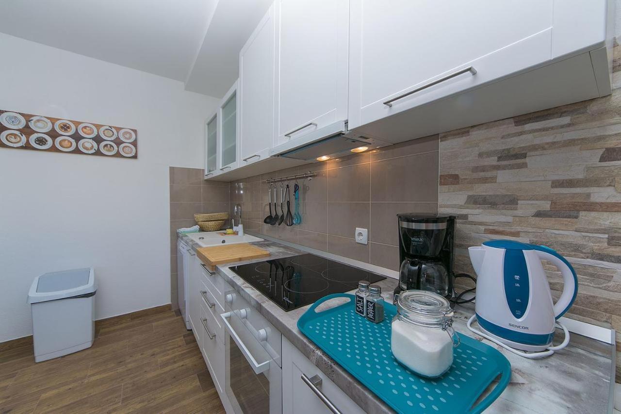Apartments Sanja Baska Voda Exterior photo